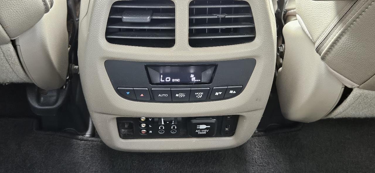 Honda Pilot 2WD 4dr Touring w/RES & Navi 2016