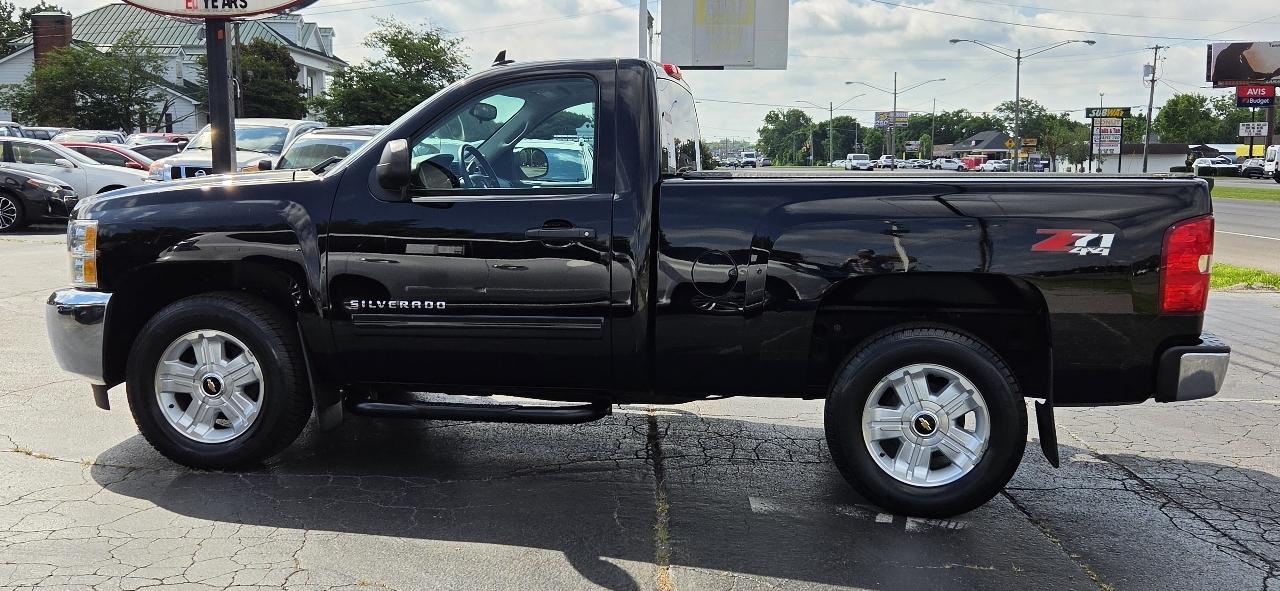 Chevrolet Silverado 1500 4WD Reg Cab 119.0" LT 2012