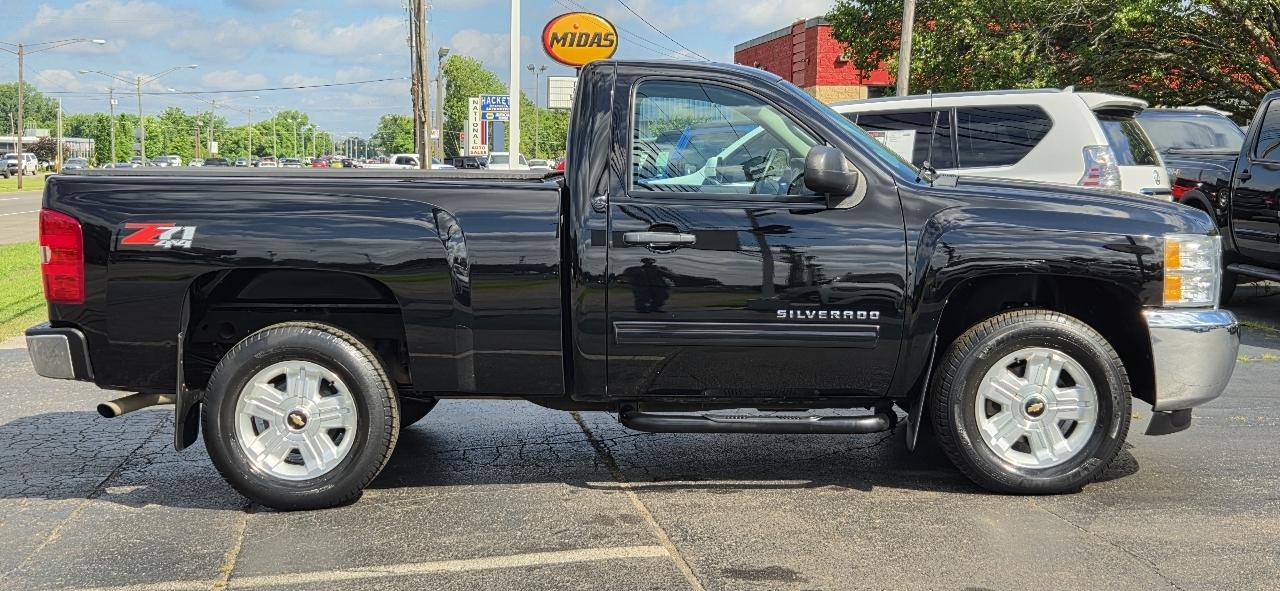 Chevrolet Silverado 1500 4WD Reg Cab 119.0" LT 2012
