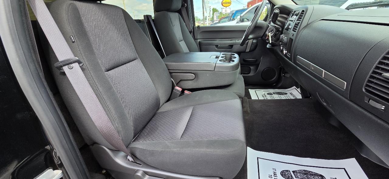 Chevrolet Silverado 1500 4WD Reg Cab 119.0" LT 2012