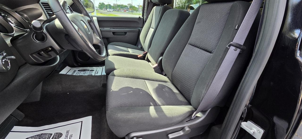 Chevrolet Silverado 1500 4WD Reg Cab 119.0" LT 2012