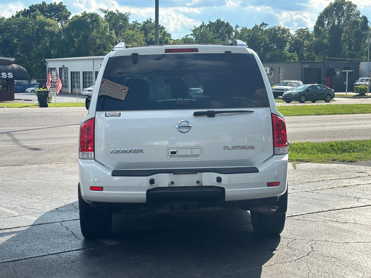 Nissan Armada 4WD 4dr Platinum 2014