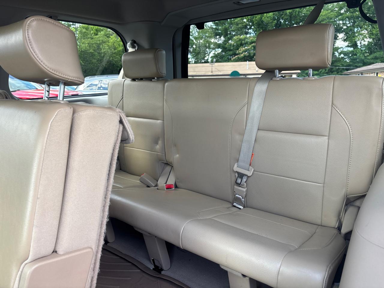 Nissan Armada 4WD 4dr Platinum 2014