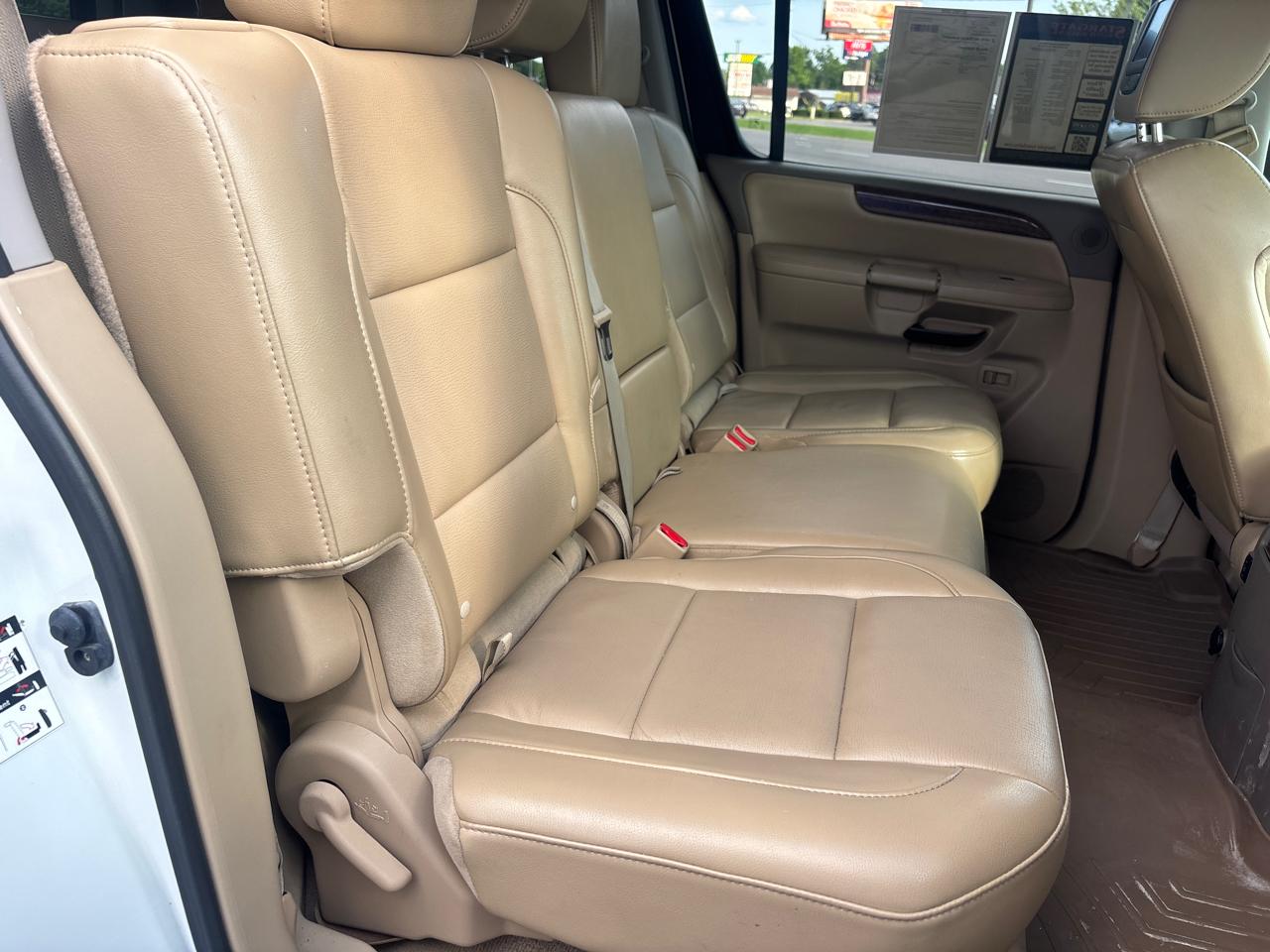 Nissan Armada 4WD 4dr Platinum 2014