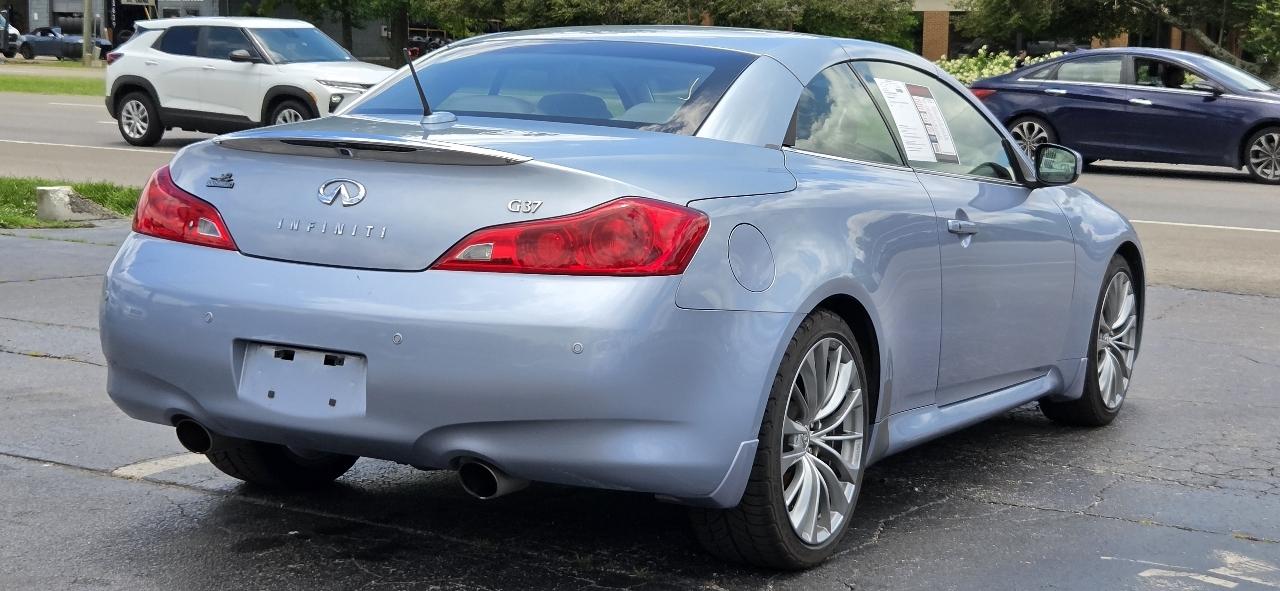 Infiniti G37 Convertible 2dr Base 2012