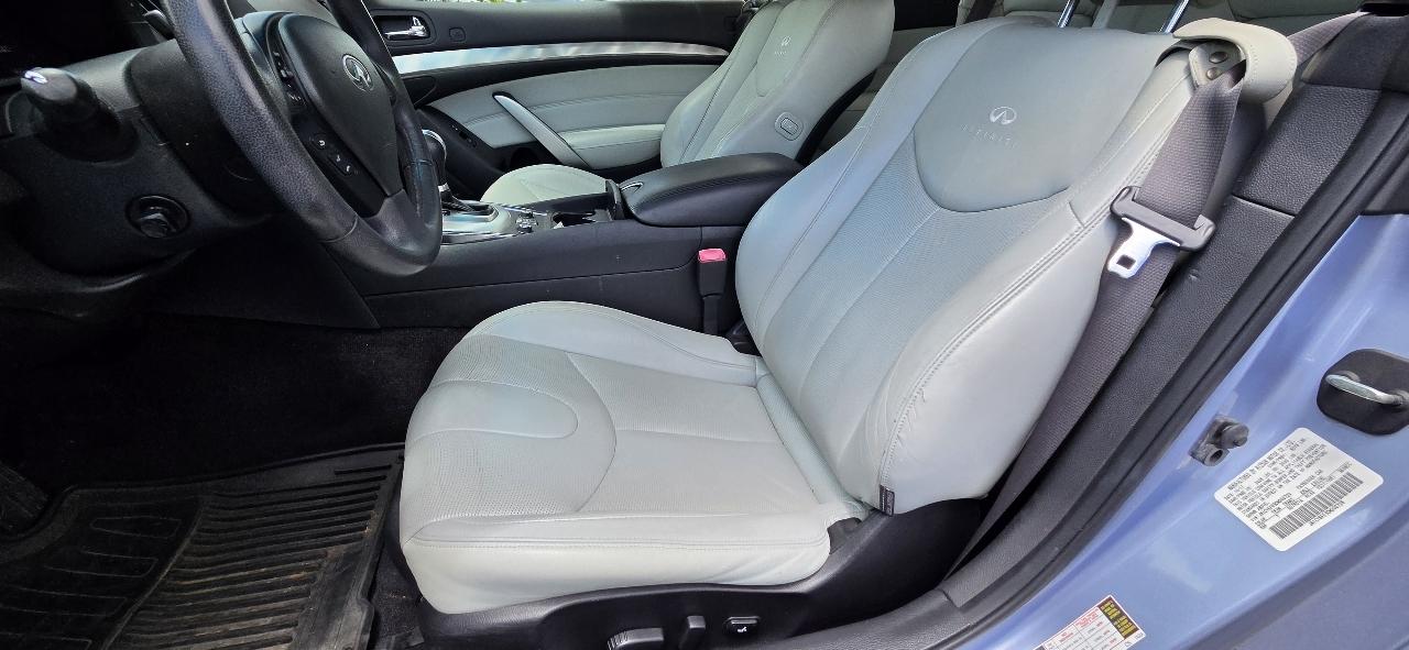 Infiniti G37 Convertible 2dr Base 2012