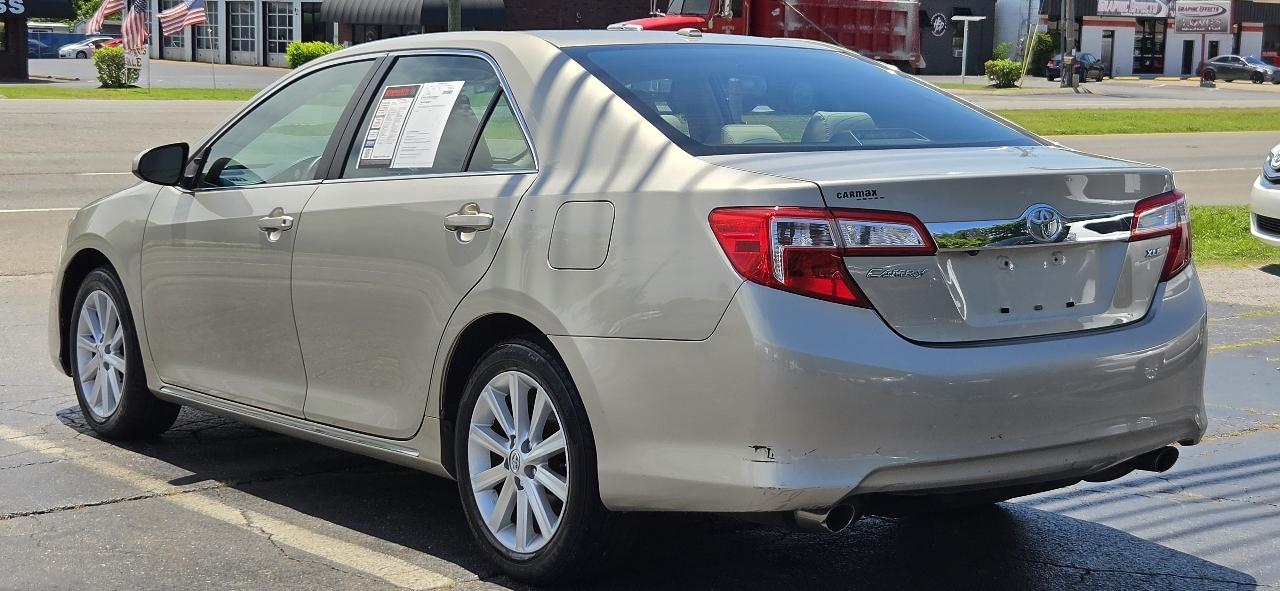 Toyota Camry 4dr Sdn V6 Auto XLE (Natl) 2013