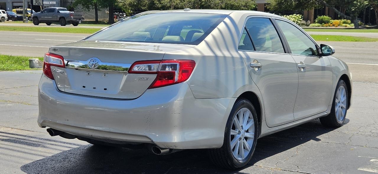 Toyota Camry 4dr Sdn V6 Auto XLE (Natl) 2013