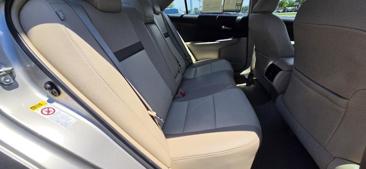 Toyota Camry 4dr Sdn V6 Auto XLE (Natl) 2013