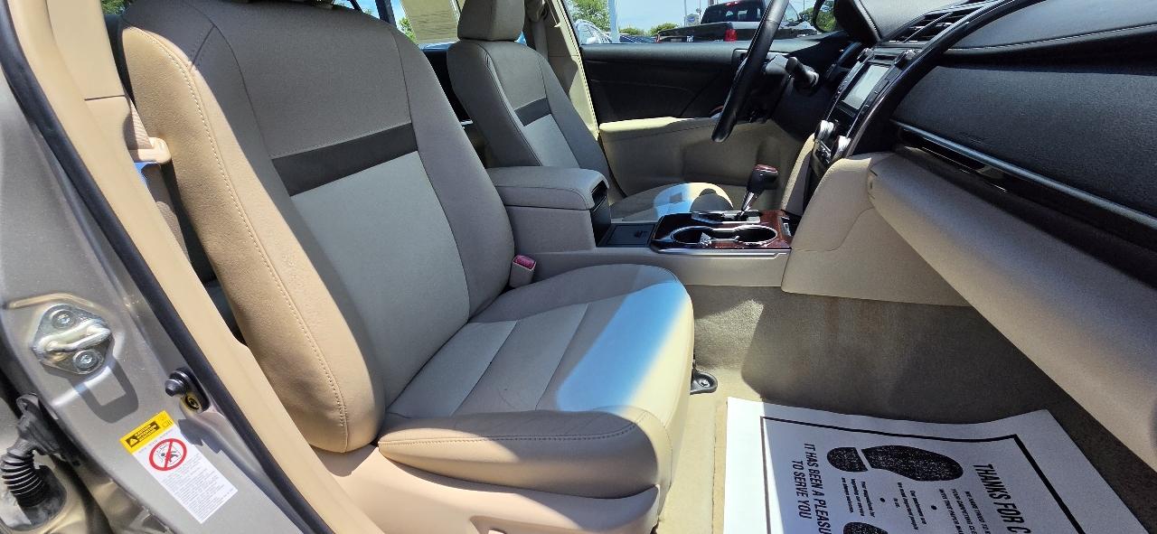 Toyota Camry 4dr Sdn V6 Auto XLE (Natl) 2013