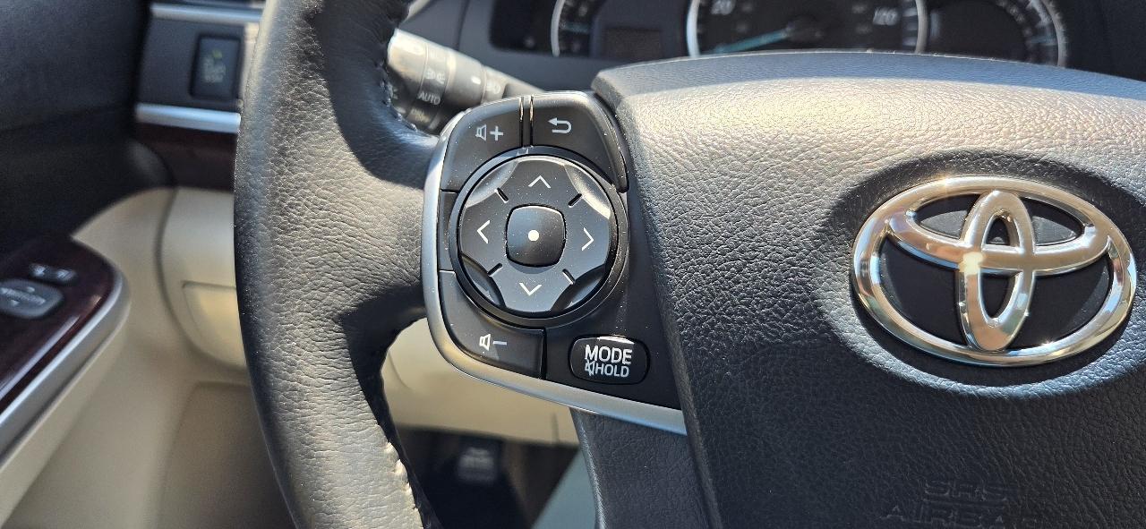 Toyota Camry 4dr Sdn V6 Auto XLE (Natl) 2013
