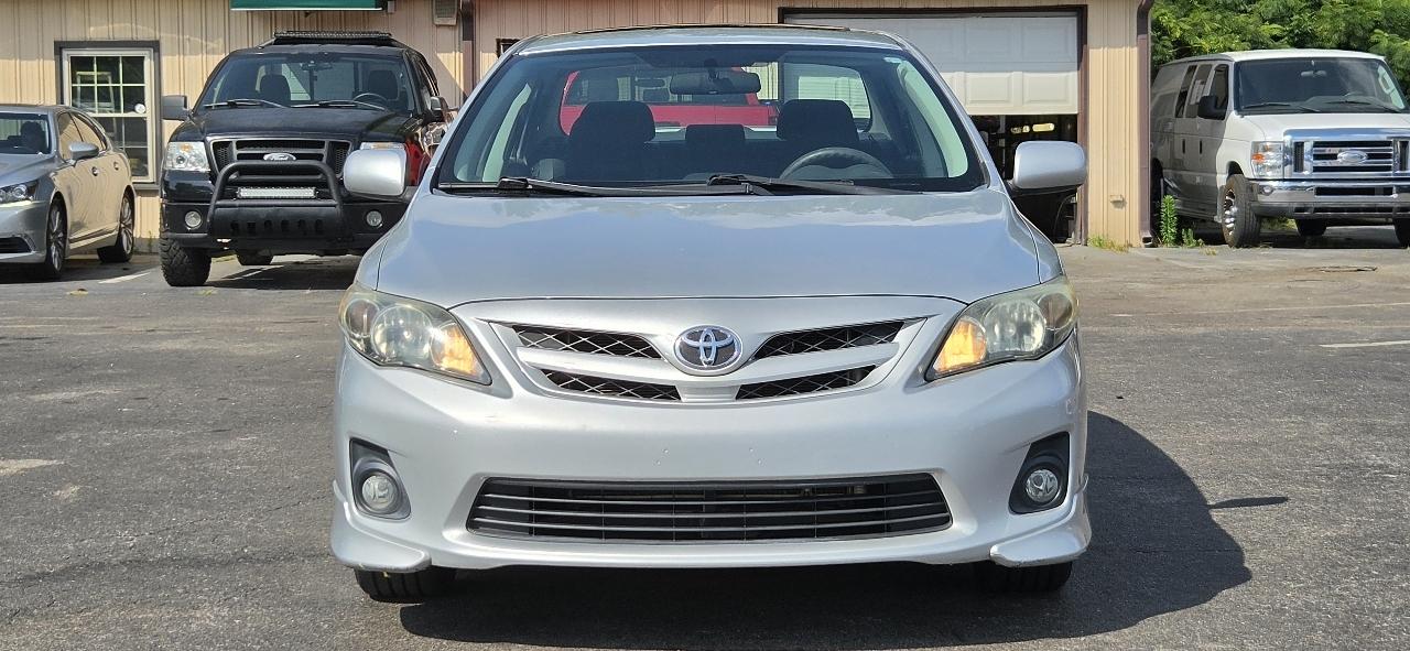 Toyota Corolla 4dr Sdn Auto S (Natl) 2013