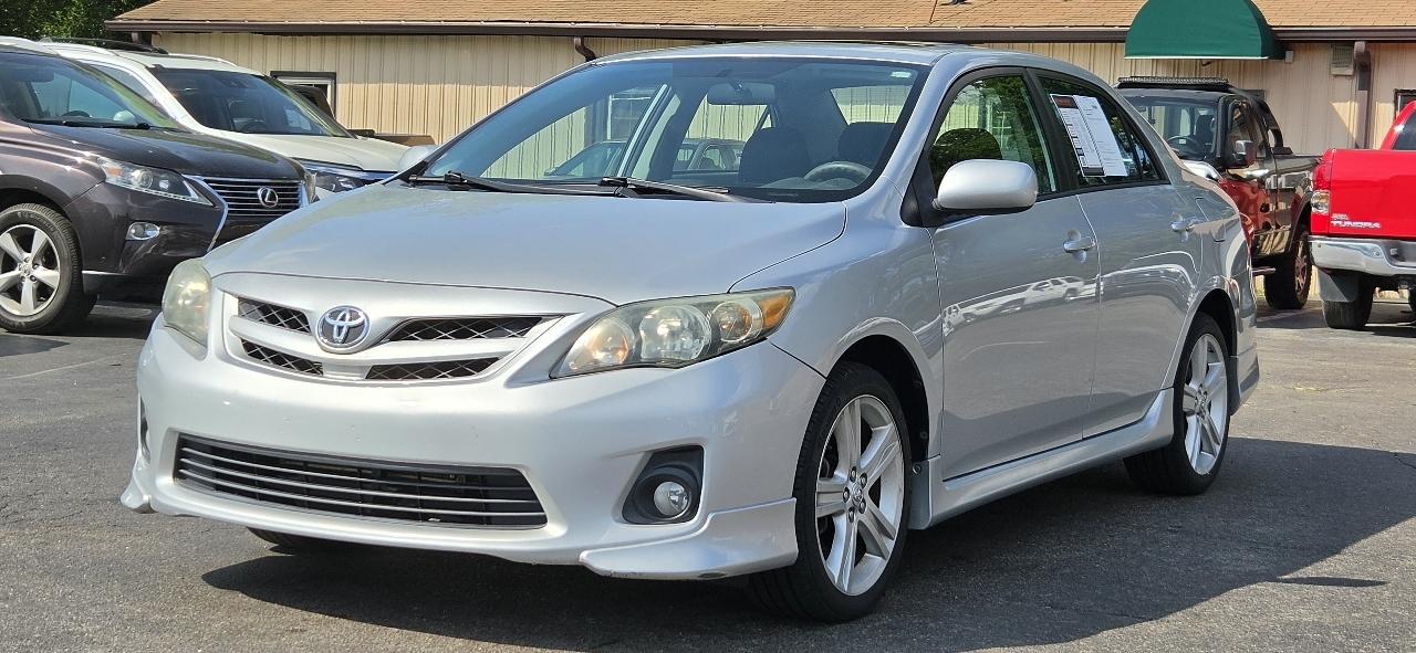 Toyota Corolla 4dr Sdn Auto S (Natl) 2013