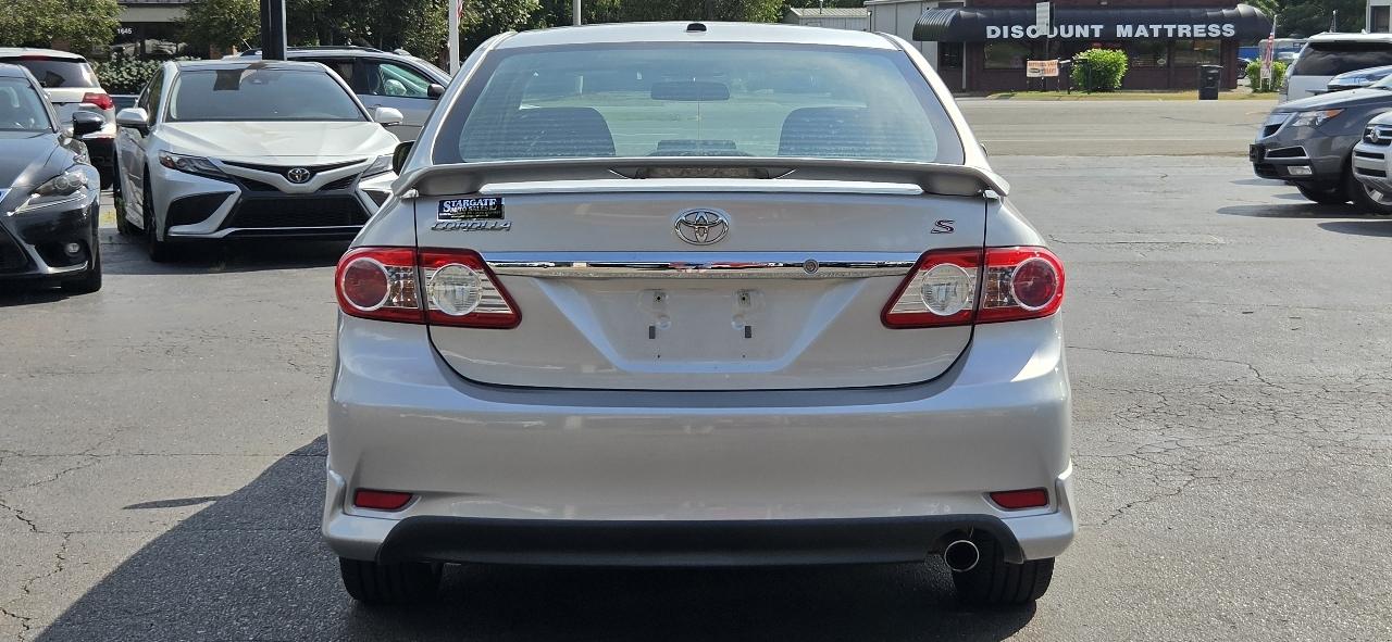 Toyota Corolla 4dr Sdn Auto S (Natl) 2013