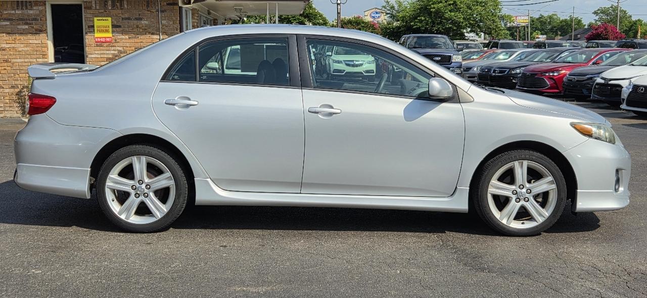 Toyota Corolla 4dr Sdn Auto S (Natl) 2013