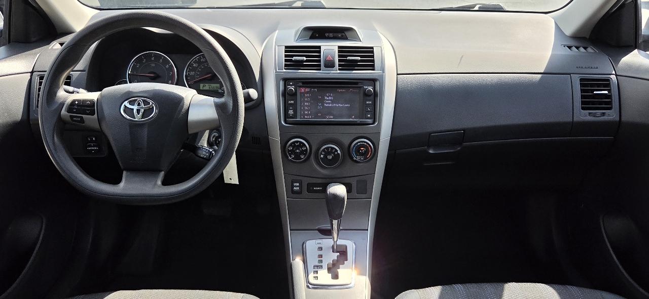 Toyota Corolla 4dr Sdn Auto S (Natl) 2013
