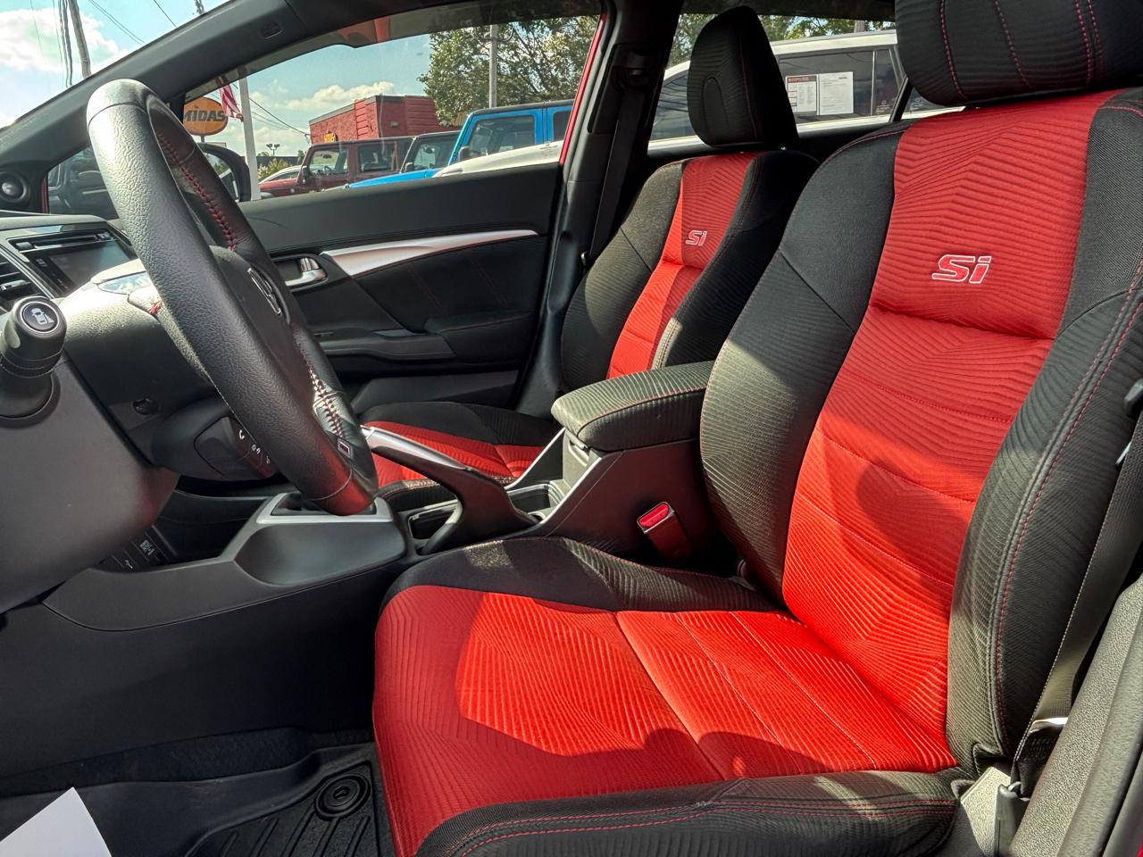 Honda Civic Si Sedan 6-Speed MT 2015