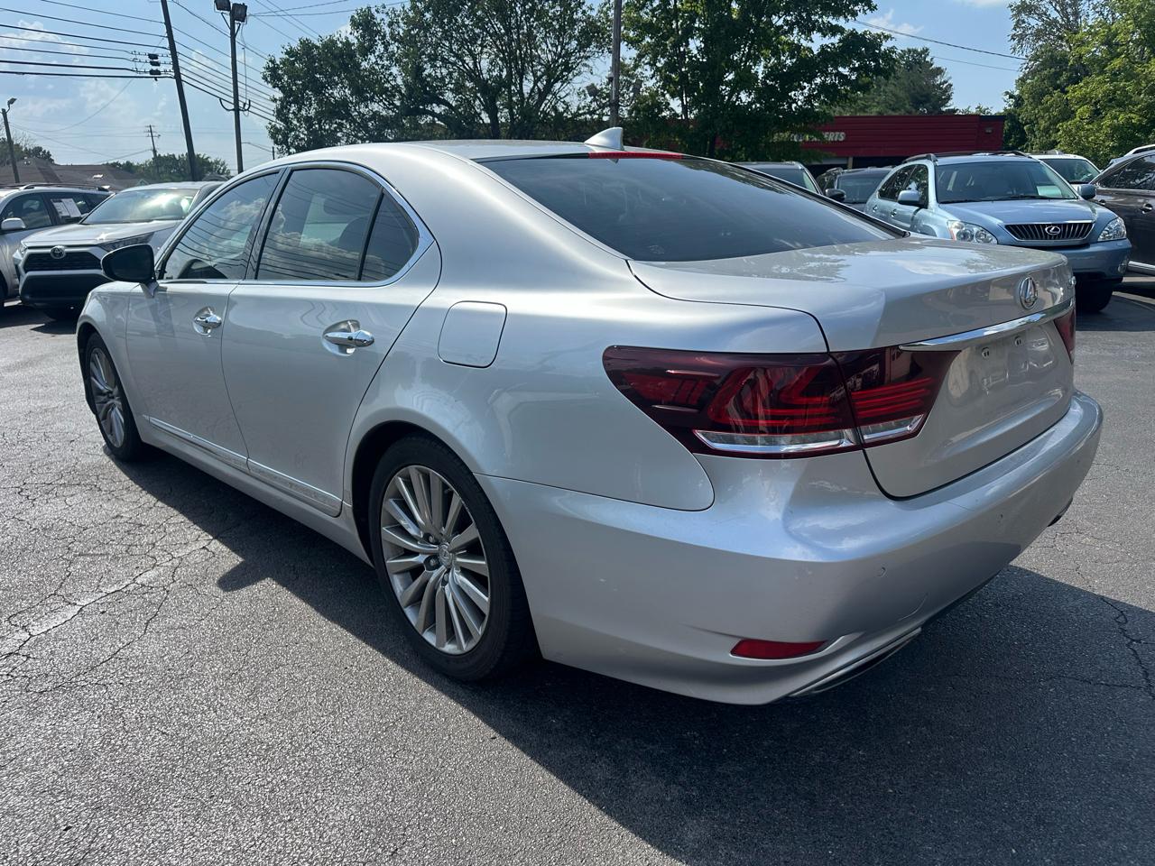 Lexus LS 460 4dr Sdn RWD 2014