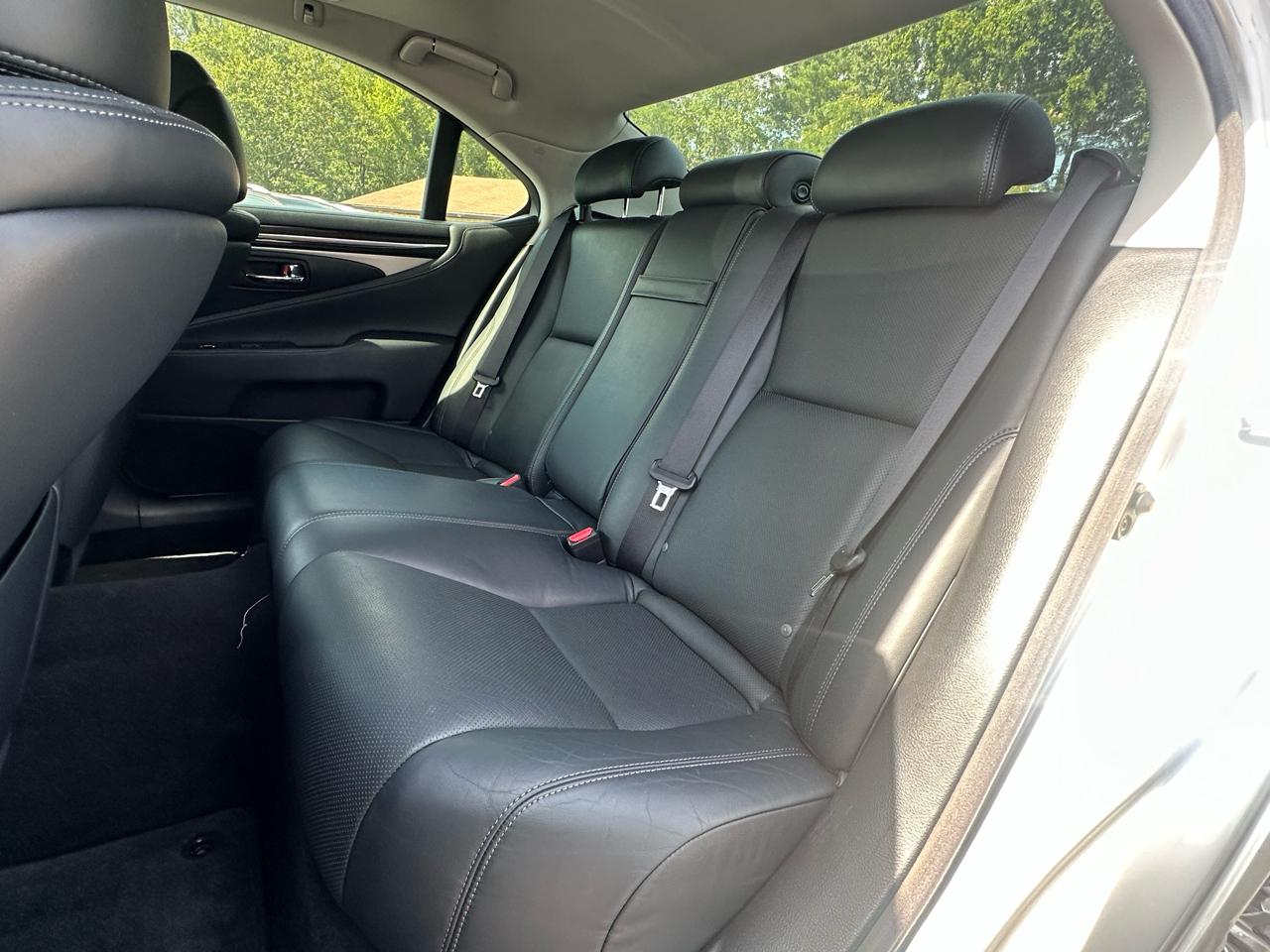 Lexus LS 460 4dr Sdn RWD 2014