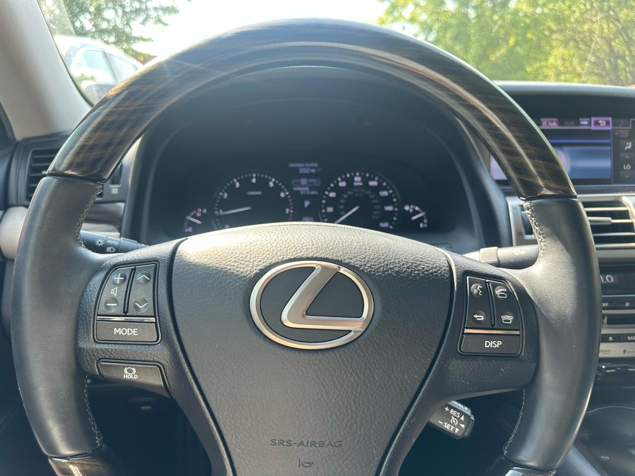 Lexus LS 460 4dr Sdn RWD 2014