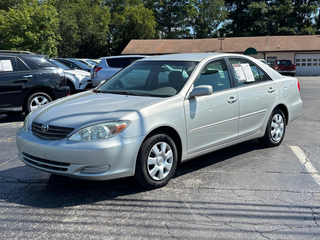 Toyota Camry 4dr Sdn LE Auto (Natl) 2004