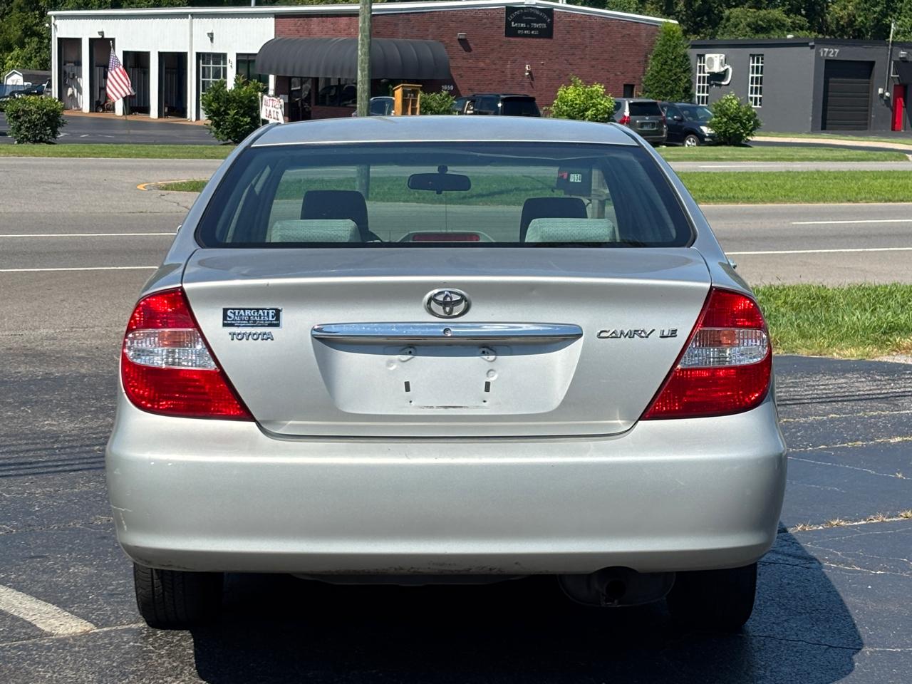 Toyota Camry 4dr Sdn LE Auto (Natl) 2004