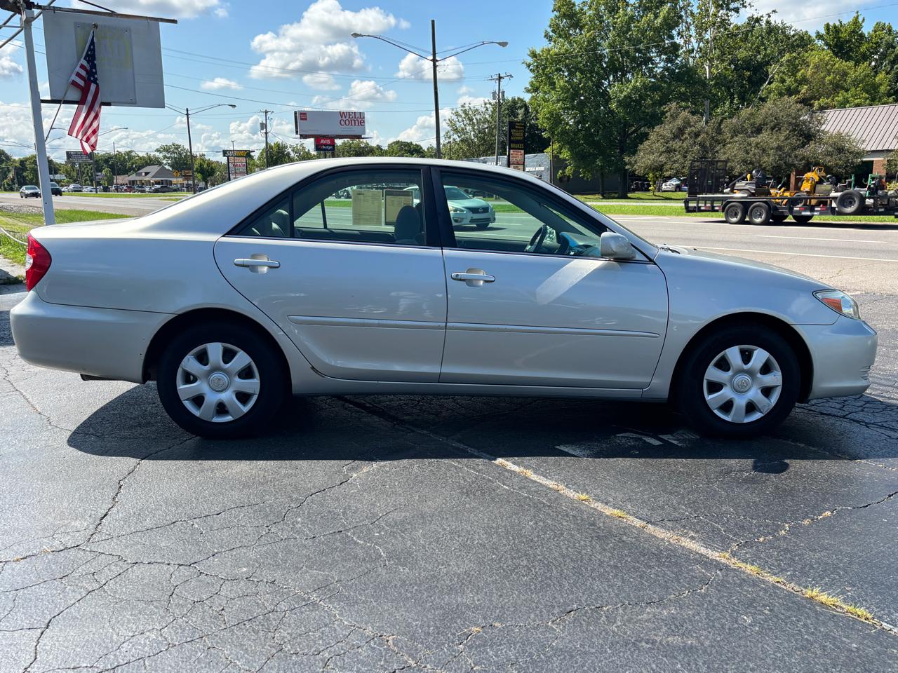 Toyota Camry 4dr Sdn LE Auto (Natl) 2004