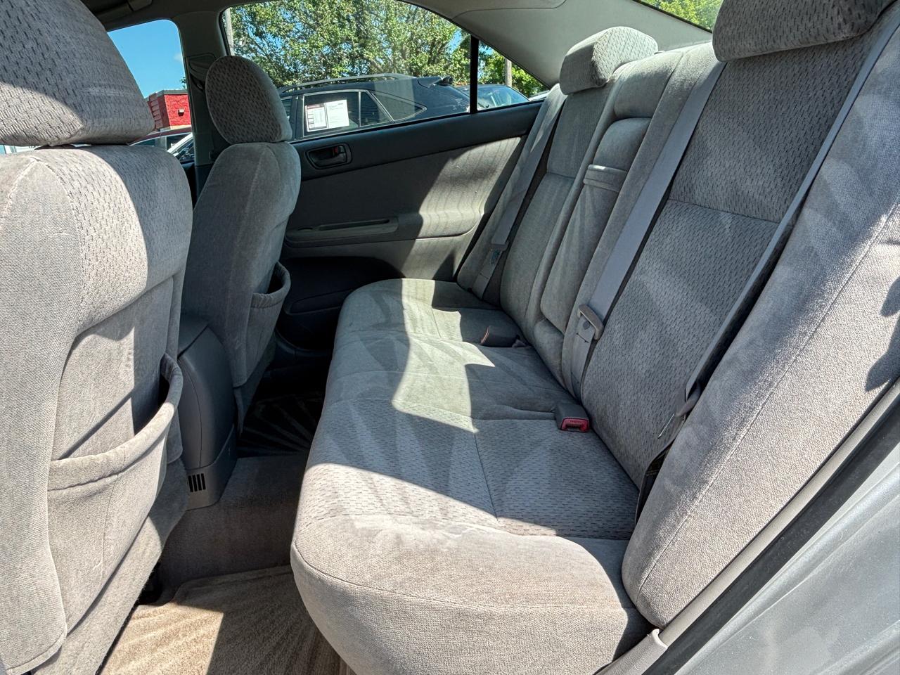 Toyota Camry 4dr Sdn LE Auto (Natl) 2004
