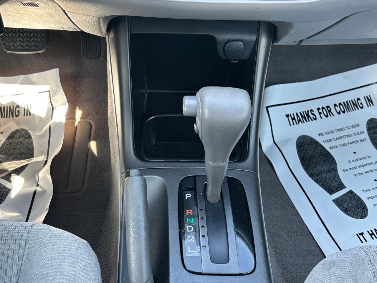Toyota Camry 4dr Sdn LE Auto (Natl) 2004
