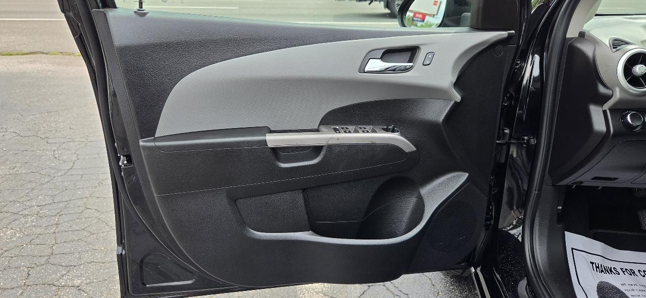 Chevrolet Sonic 4dr Sdn Auto Premier 2019