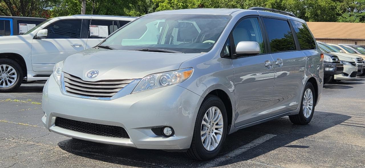 Toyota Sienna 5dr 8-Pass Van V6 XLE FWD (Natl) 2014