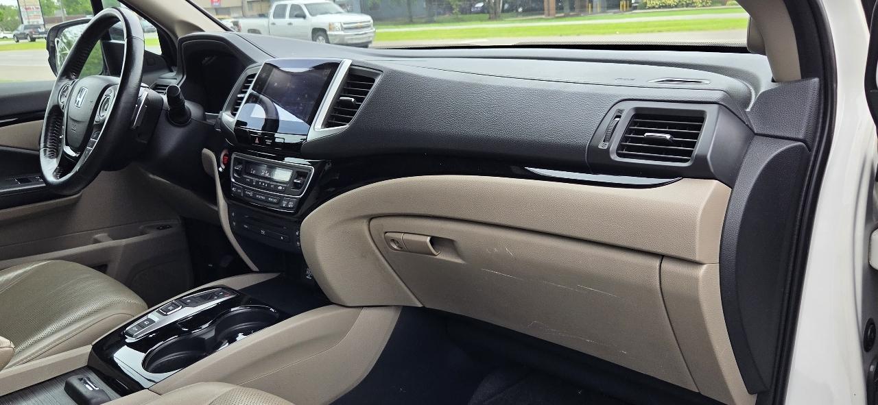 Honda Pilot AWD 4dr Elite w/RES & Navi 2016