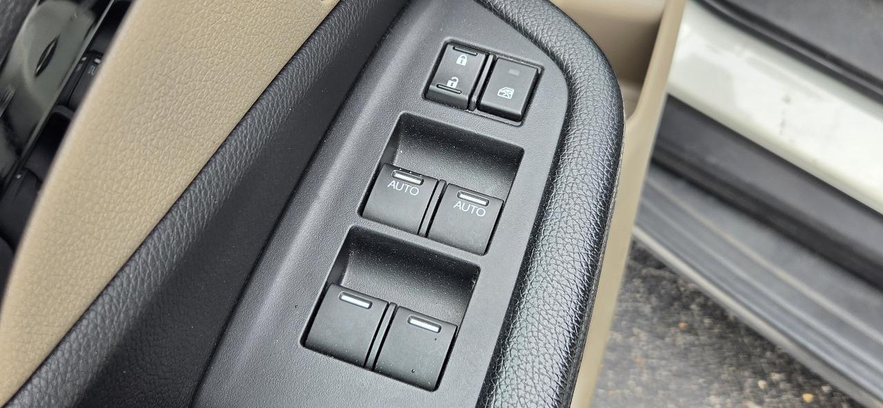 Honda Pilot AWD 4dr Elite w/RES & Navi 2016