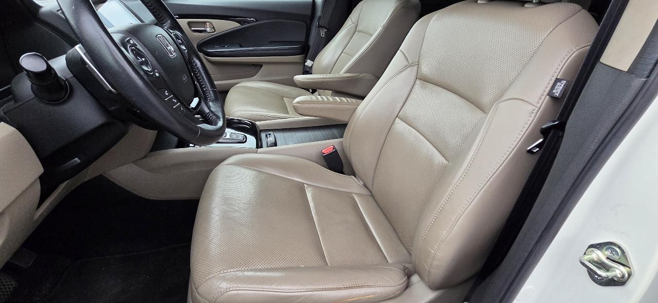 Honda Pilot AWD 4dr Elite w/RES & Navi 2016