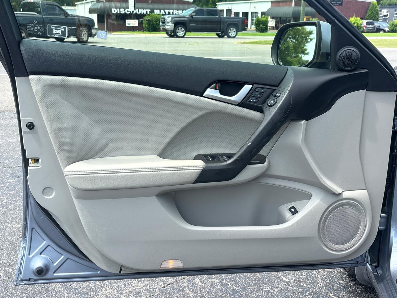 Acura TSX 4dr Sdn I4 Auto Tech Pkg 2012