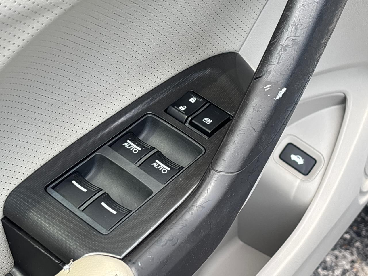 Acura TSX 4dr Sdn I4 Auto Tech Pkg 2012