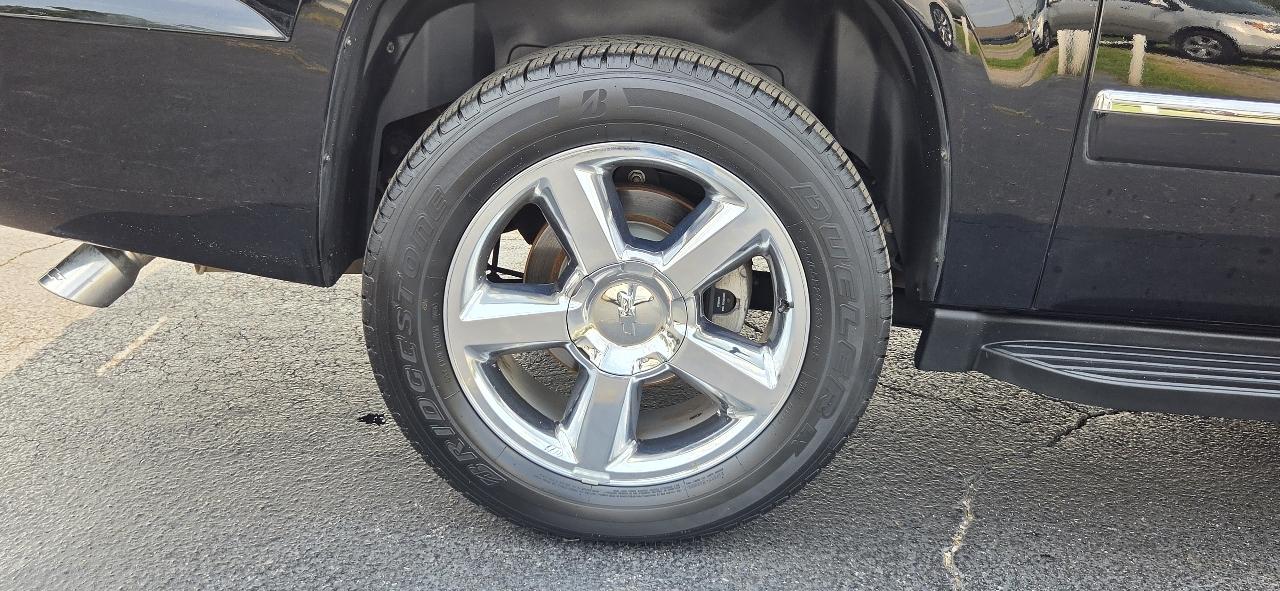 Chevrolet Avalanche 2WD Crew Cab LTZ 2011