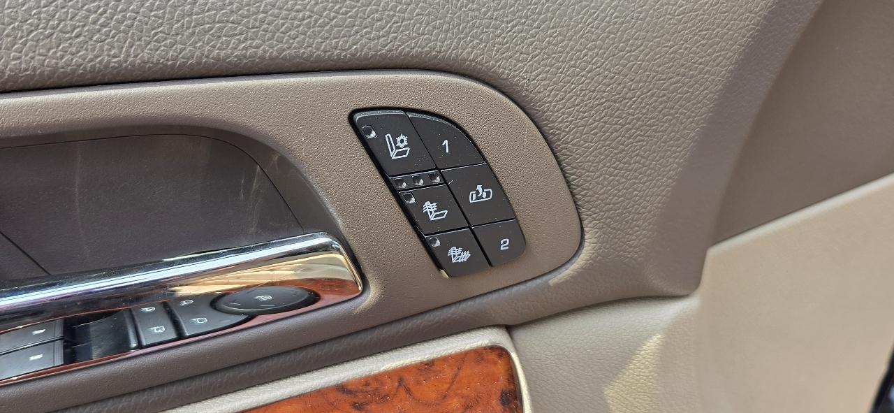 Chevrolet Avalanche 2WD Crew Cab LTZ 2011
