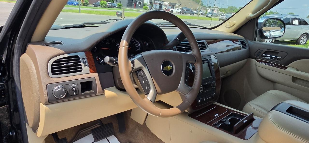 Chevrolet Avalanche 2WD Crew Cab LTZ 2011