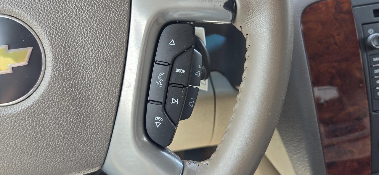 Chevrolet Avalanche 2WD Crew Cab LTZ 2011