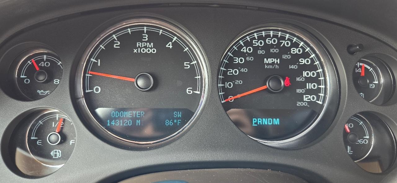 Chevrolet Avalanche 2WD Crew Cab LTZ 2011