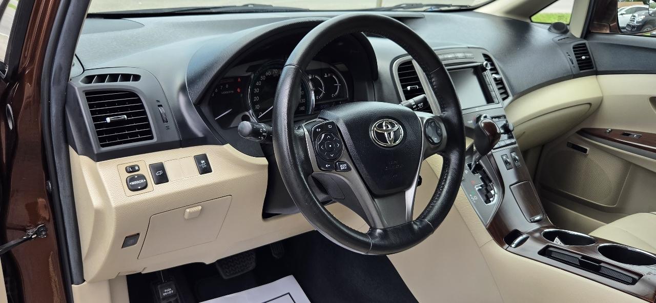 Toyota Venza 4dr Wgn V6 AWD Limited (Natl) 2013