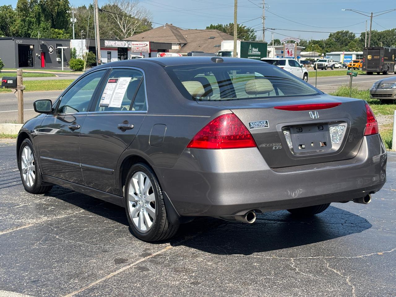 Honda Accord EX-L V-6 Sedan AT 2006