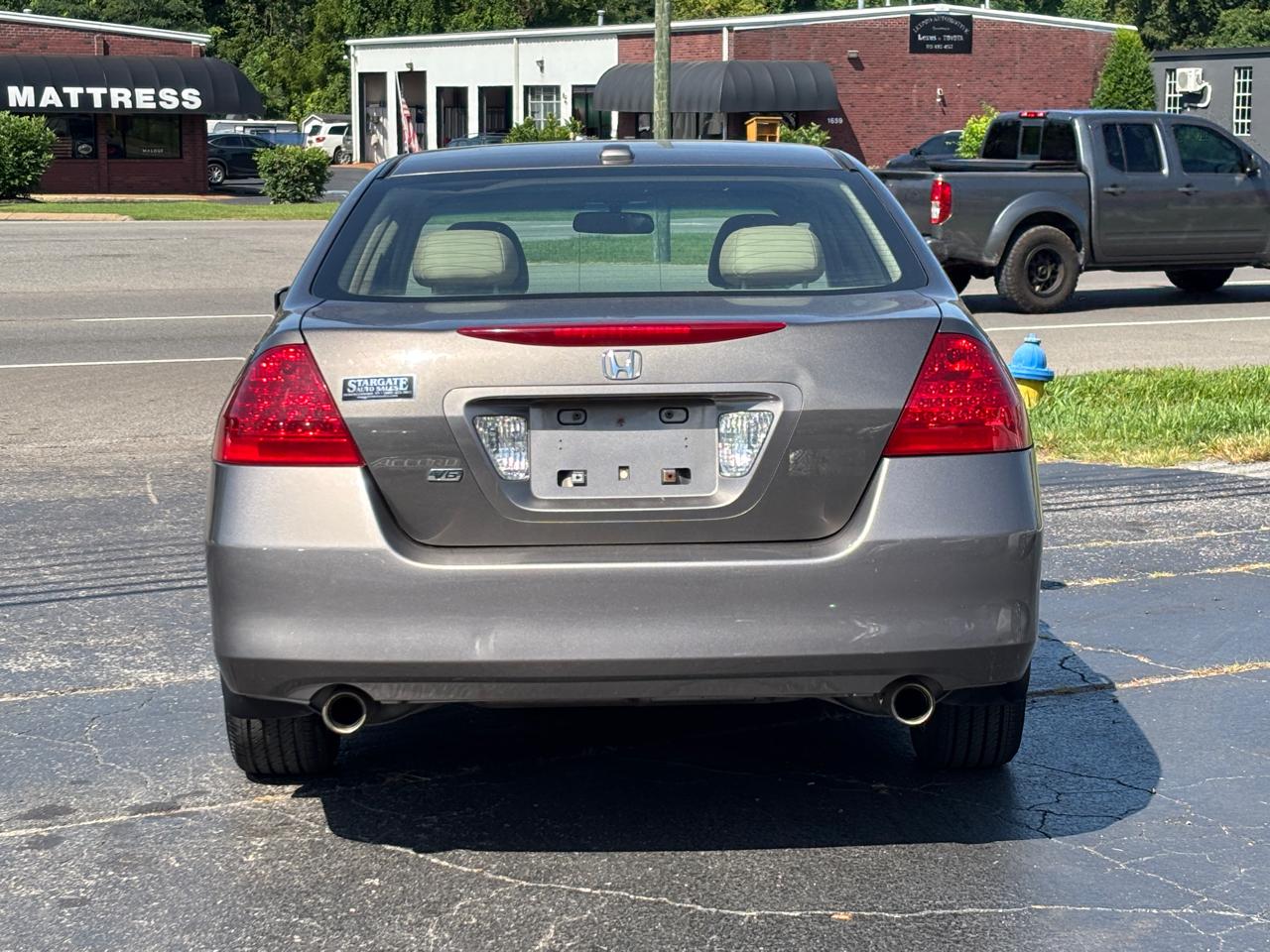 Honda Accord EX-L V-6 Sedan AT 2006