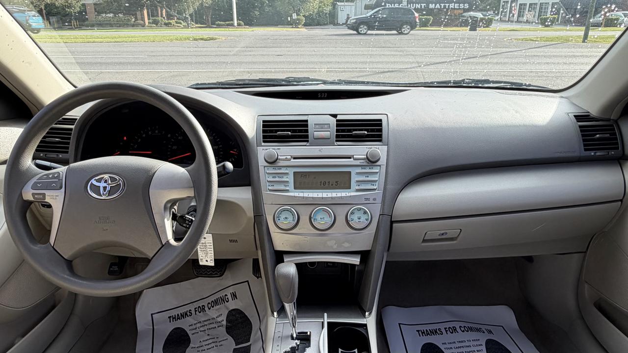 Toyota Camry 4dr Sdn I4 Auto LE (Natl) 2007