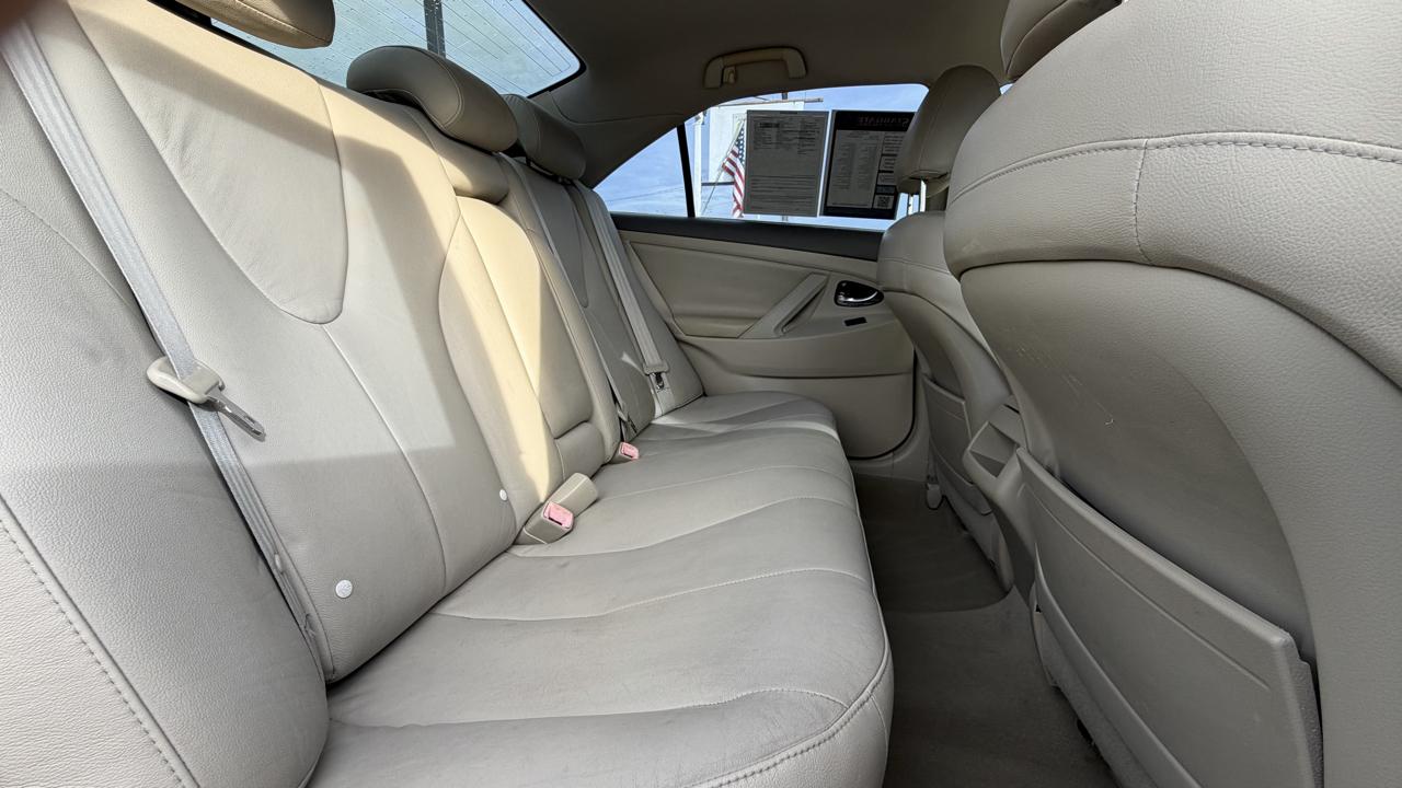 Toyota Camry 4dr Sdn I4 Auto LE (Natl) 2007
