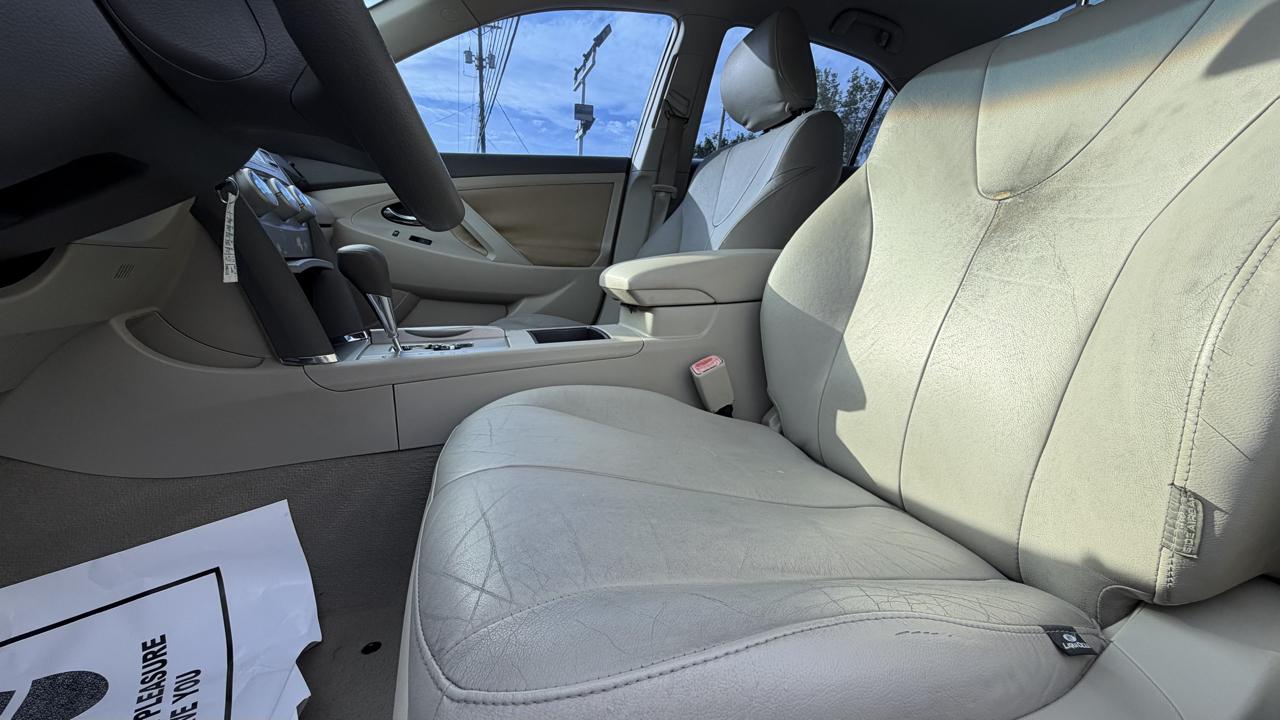 Toyota Camry 4dr Sdn I4 Auto LE (Natl) 2007