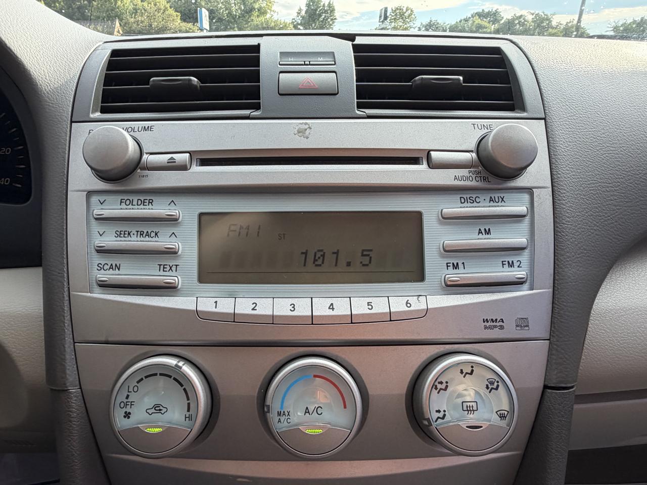 Toyota Camry 4dr Sdn I4 Auto LE (Natl) 2007