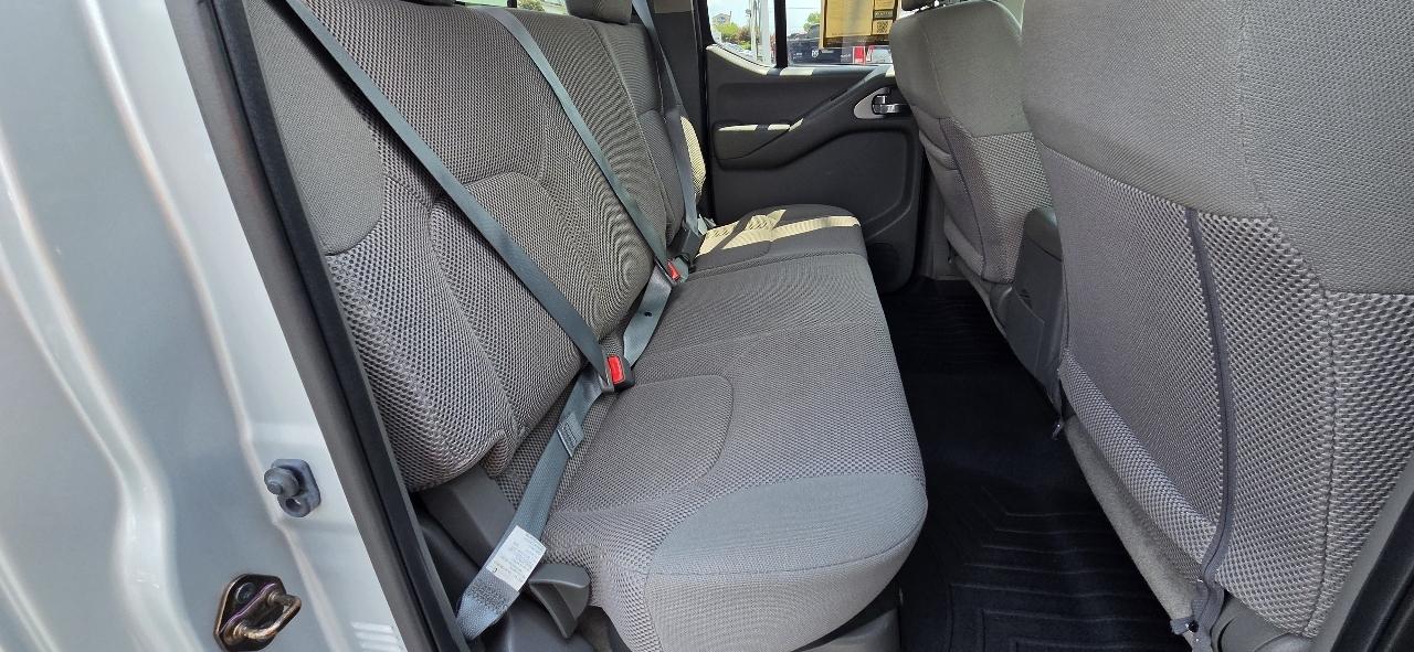 Nissan Frontier 2WD Crew Cab SWB Auto SV 2016