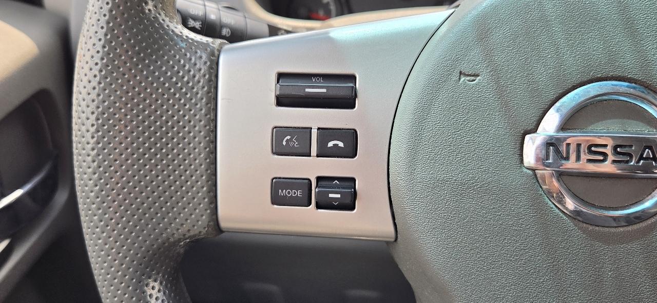 Nissan Frontier 2WD Crew Cab SWB Auto SV 2016